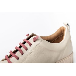 Zapatillas de mujer en piel color beige | Carmina Jhilton