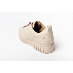 Zapatillas de mujer en piel color beige | Carmina Jhilton