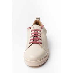 Zapatillas de mujer en piel color beige | Carmina Jhilton