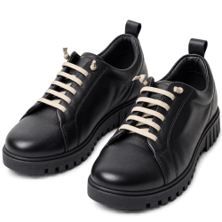 Zapatillas de mujer en piel color negro | Carmina Jhilton