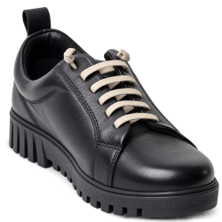 Zapatillas de mujer en piel color negro | Carmina Jhilton